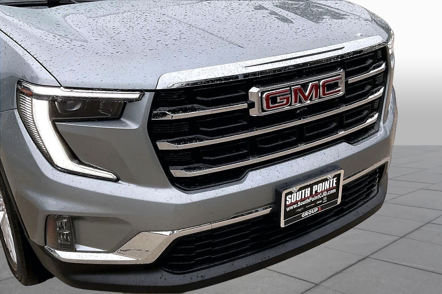 Used 2024 Sterling Metallic GMC FWD Elevation image 29