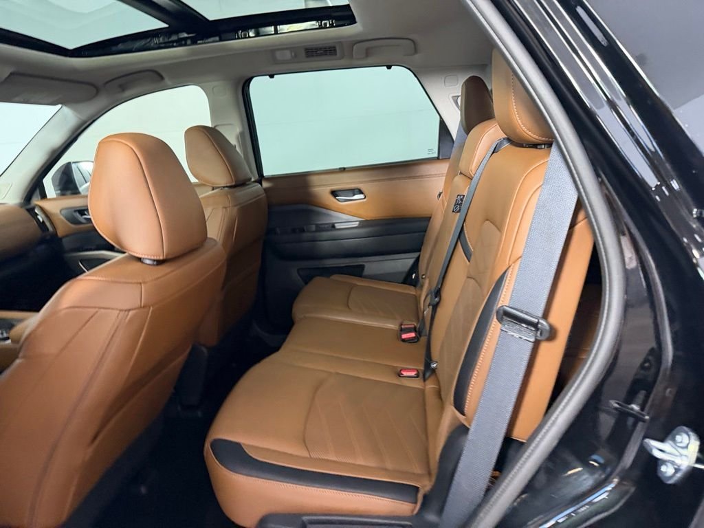 Certified Used 2025 Black Nissan Platinum image 26