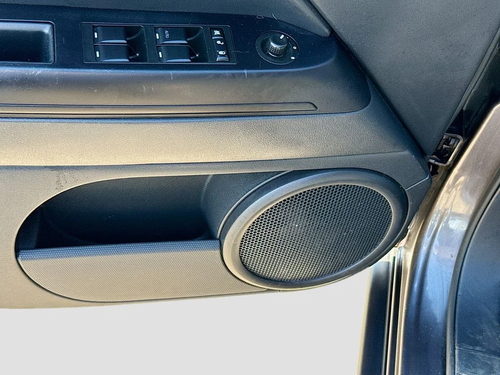 Used 2016 Gray Jeep Latitude image 20
