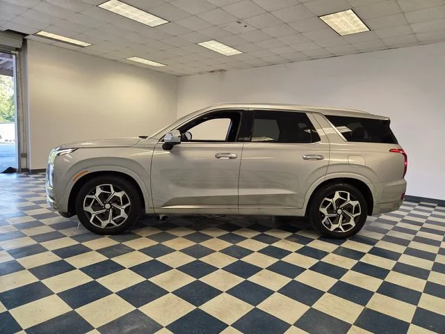 Used 2022 Silver Hyundai Calligraphy image 4