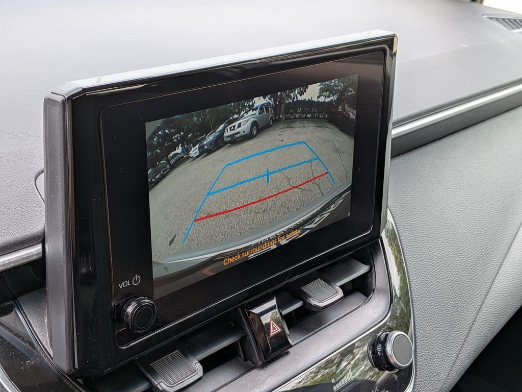 Used 2025 Silver Toyota LE image 7