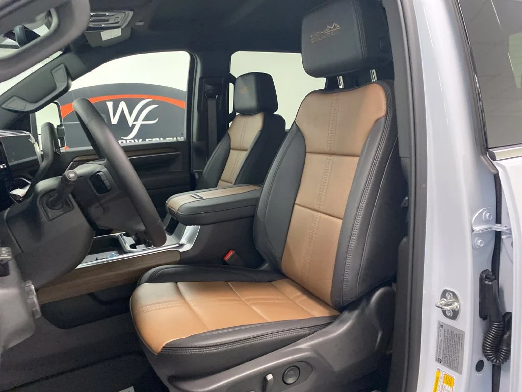 New 2026 Polar White Tricoat Chevrolet High Country image 16