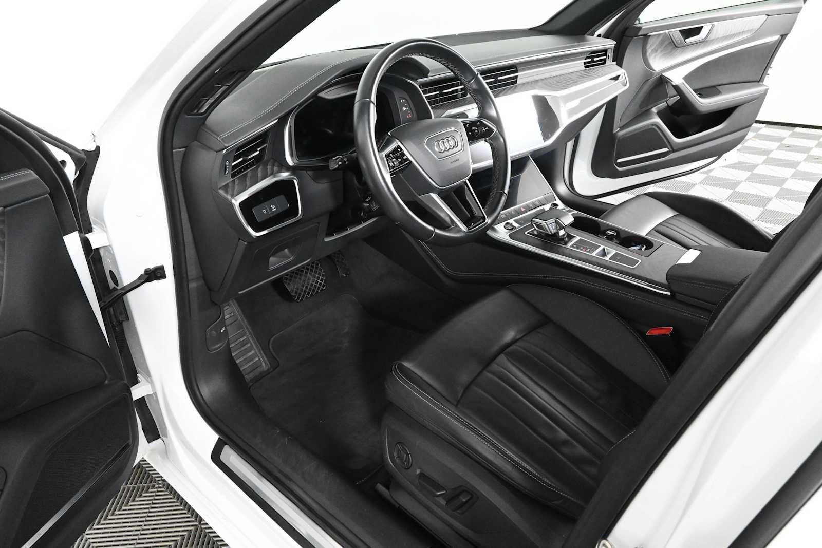 Used 2024  AUDI  image 17