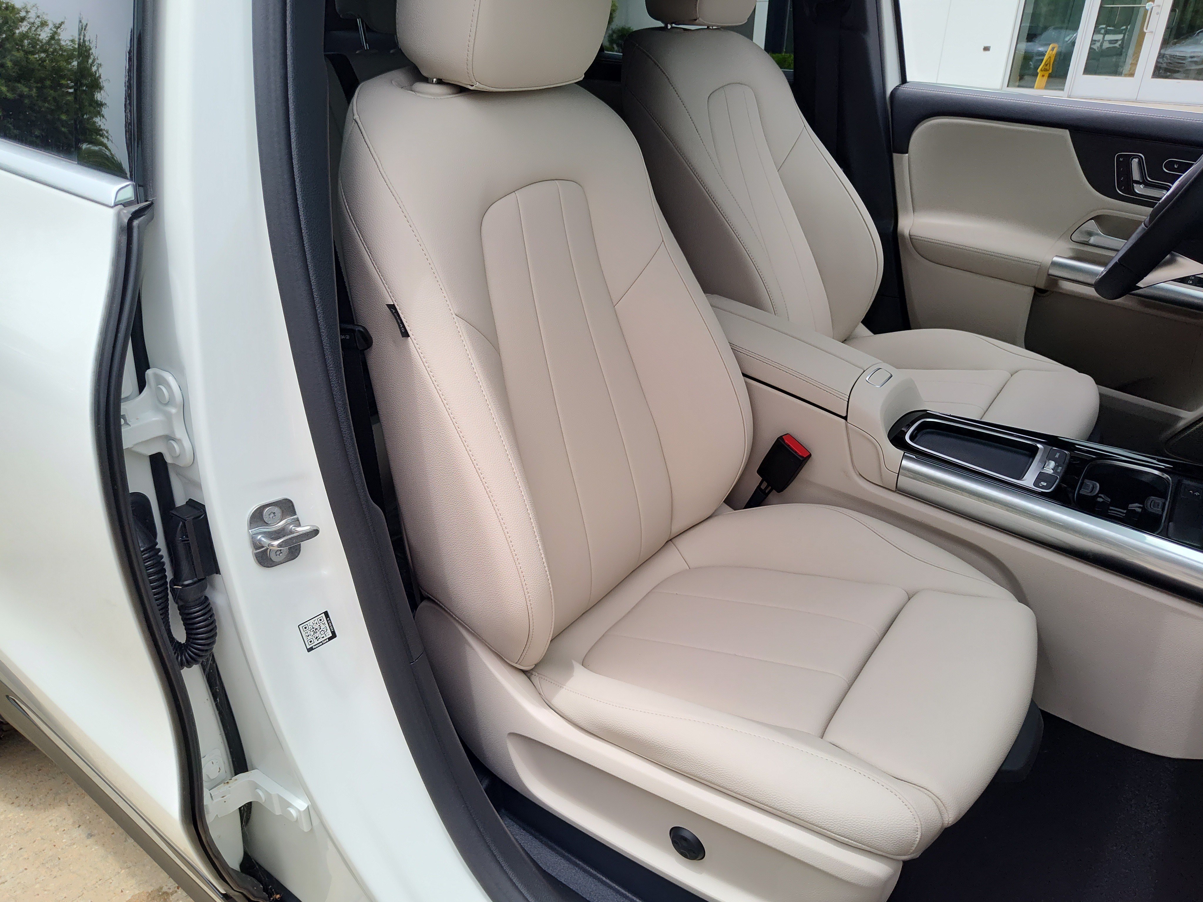 New 2026 Polar White Mercedes-Benz GLA 250 image 27
