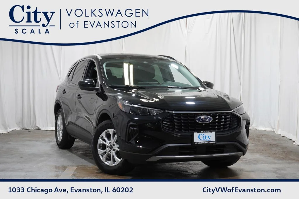Used 2023 Black Ford Active image 1