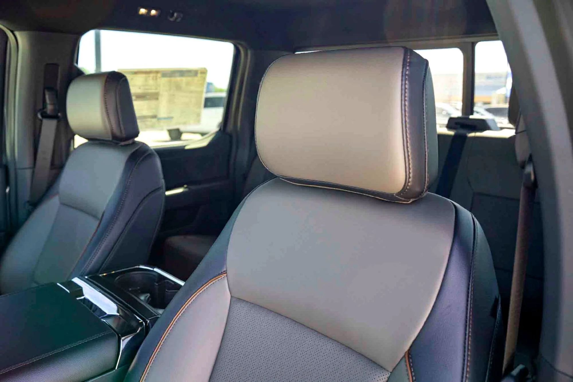 2025 Ford F-150 Lariat - Photo 9