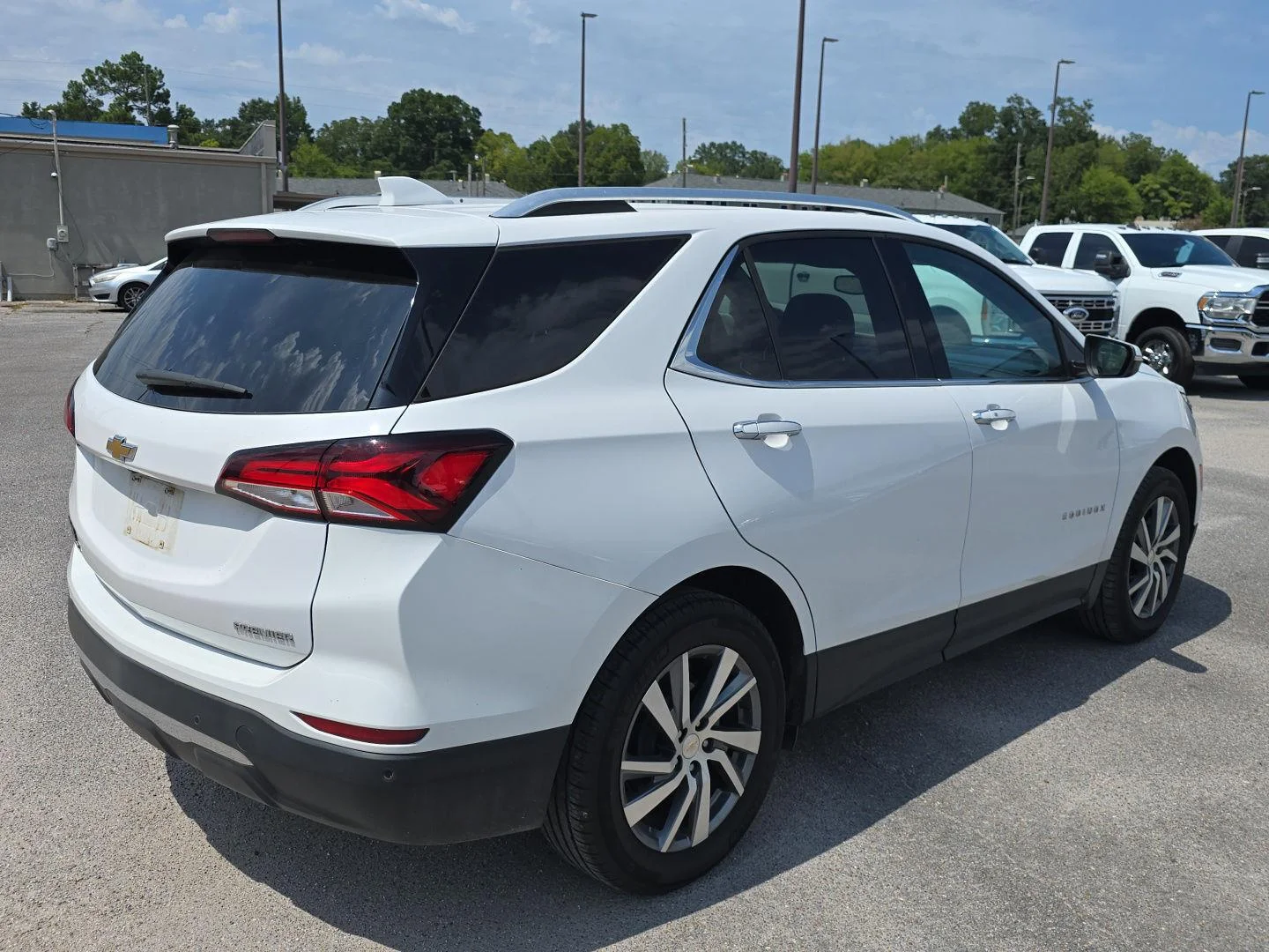 Used 2023 Summit White Chevrolet Premier image 3