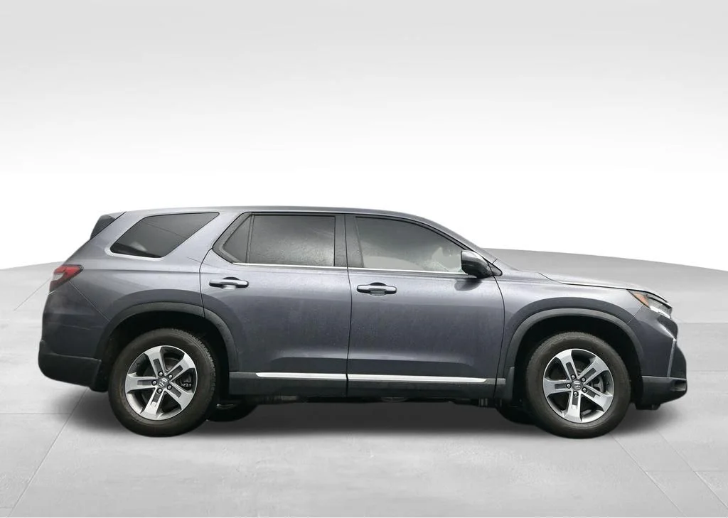 Used 2025 Modern Steel Metallic Honda EX-L image 45