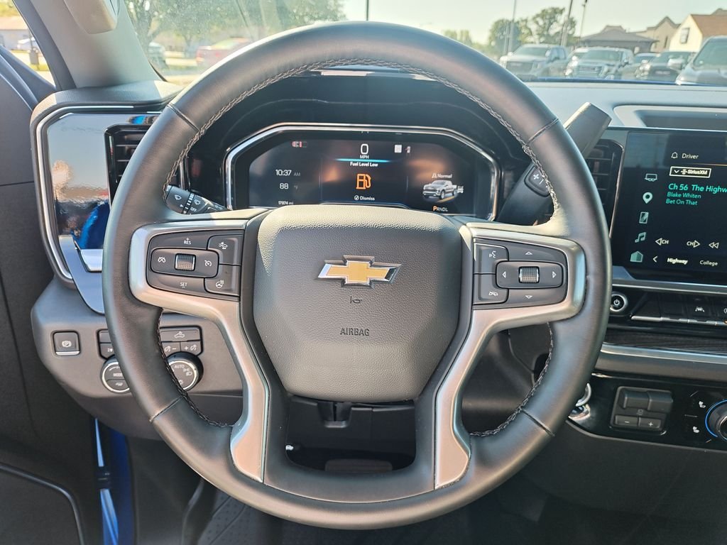 Used 2025 Blue Chevrolet LT image 17