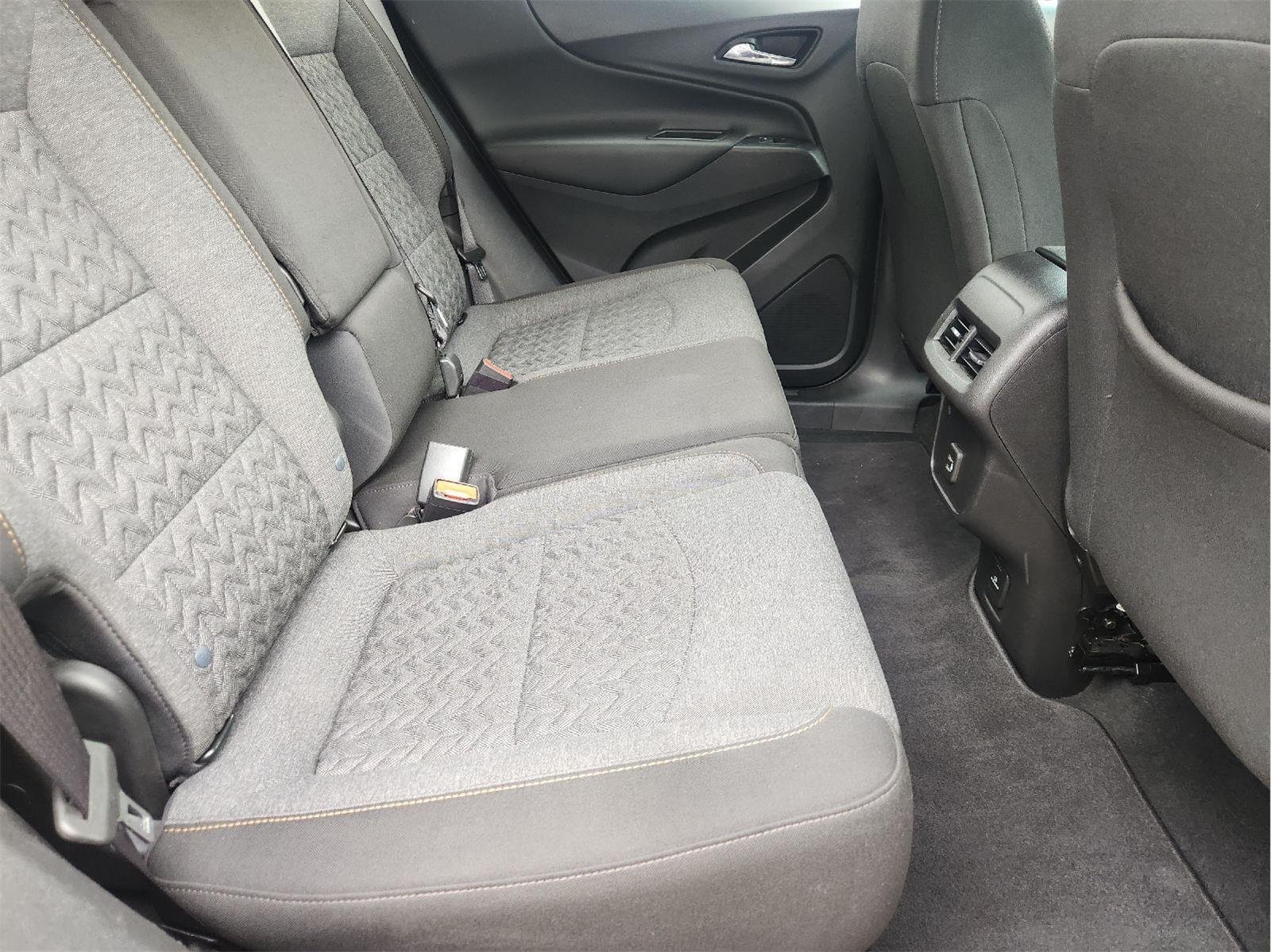 2022 Chevrolet Equinox photo 31 of 33