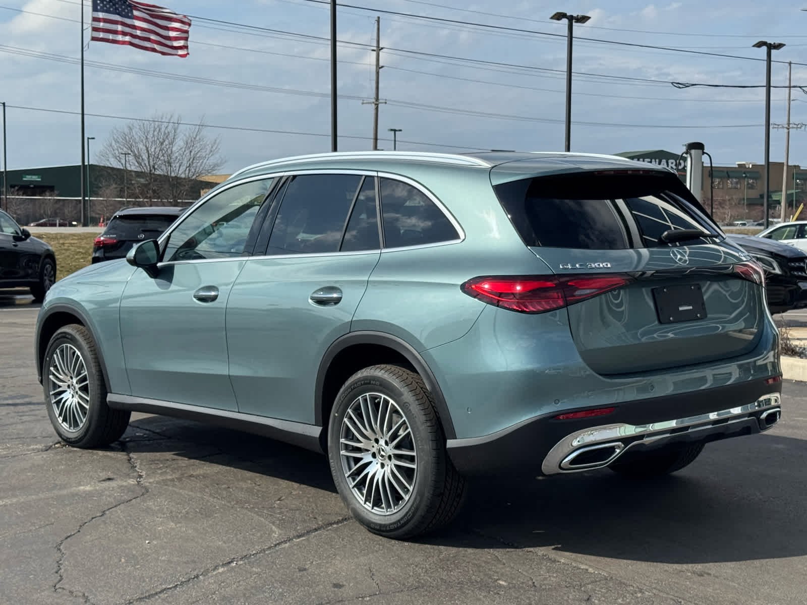 New 2026 Verde Silver Metallic Mercedes-Benz GLC 300 image 7