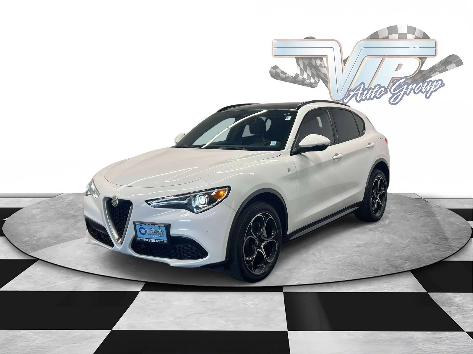 Used 2023 Alfa White Alfa Romeo Ti image 4