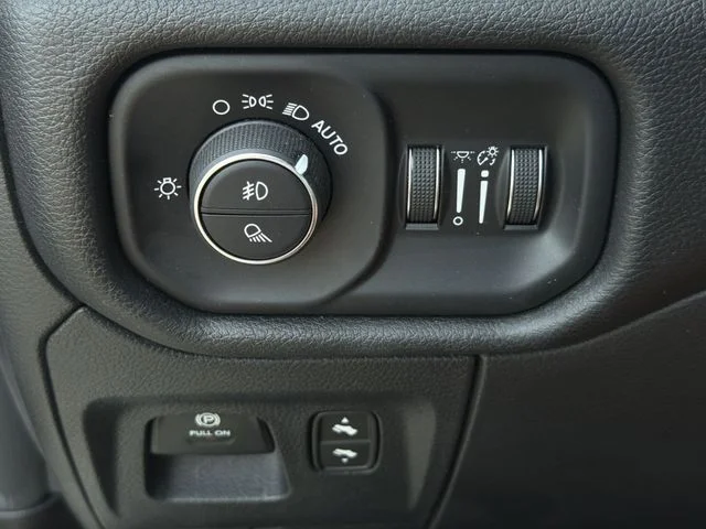 Used 2025 White Ram Laramie image 34