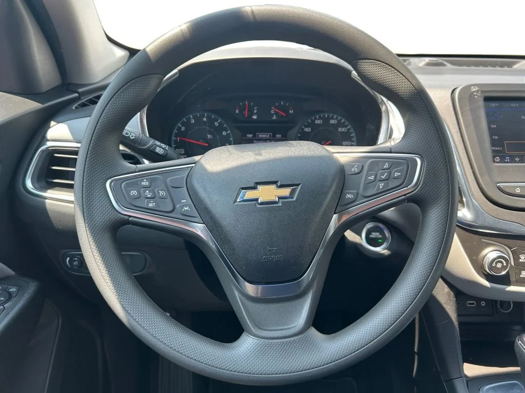 Used 2021 SUMMIT WHITE Chevrolet LS image 17