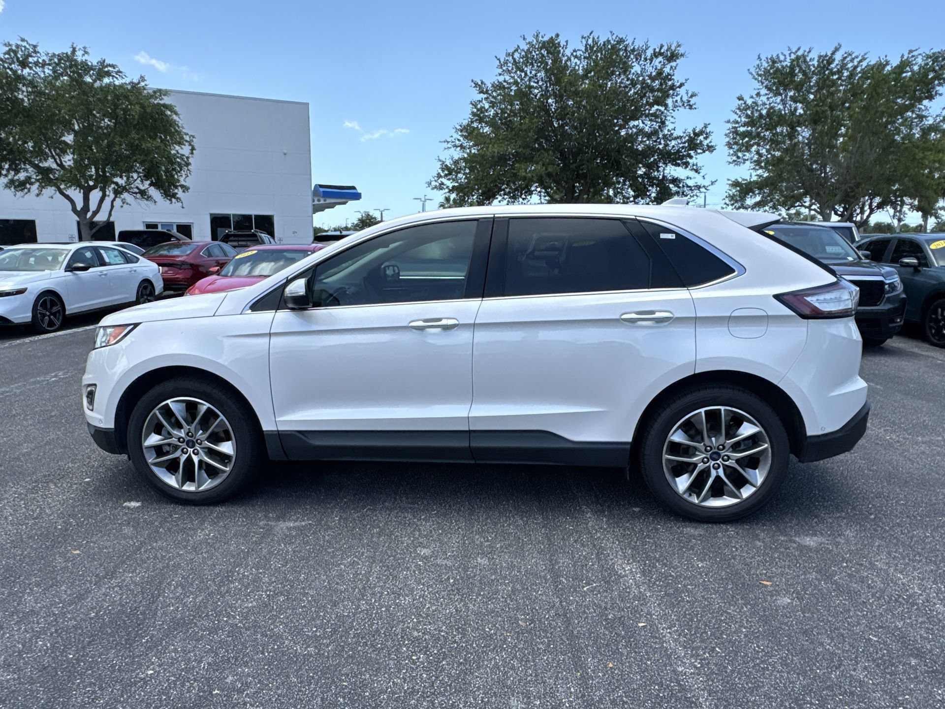 Used 2018 White Platinum Clearcoat Metallic Ford Titanium image 9