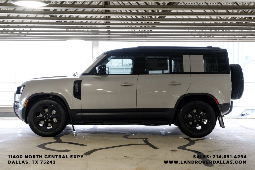 New 2026 Borasco Grey Metallic Land Rover S image 9