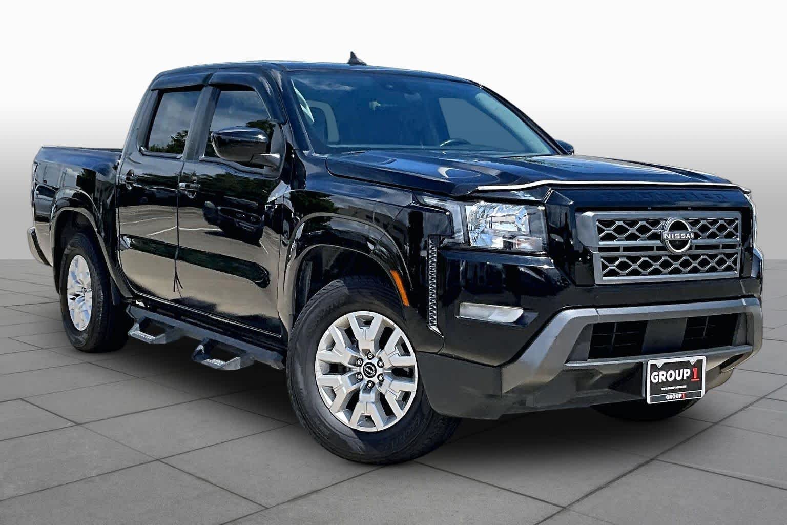 Used 2023 Super Black Nissan SV image 3