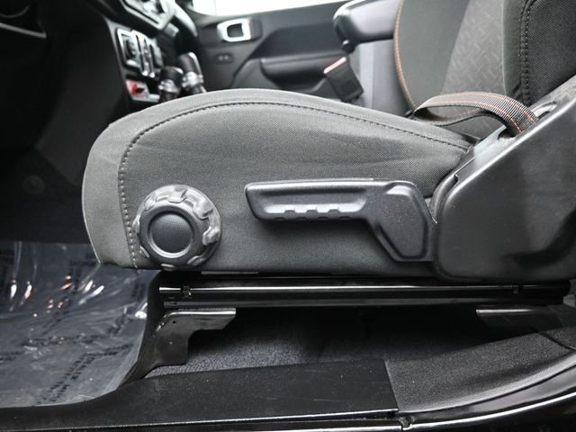 Used 2023 Black Jeep Mojave image 24