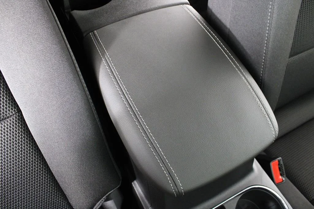 New 2026 Summit White GMC Elevation image 18