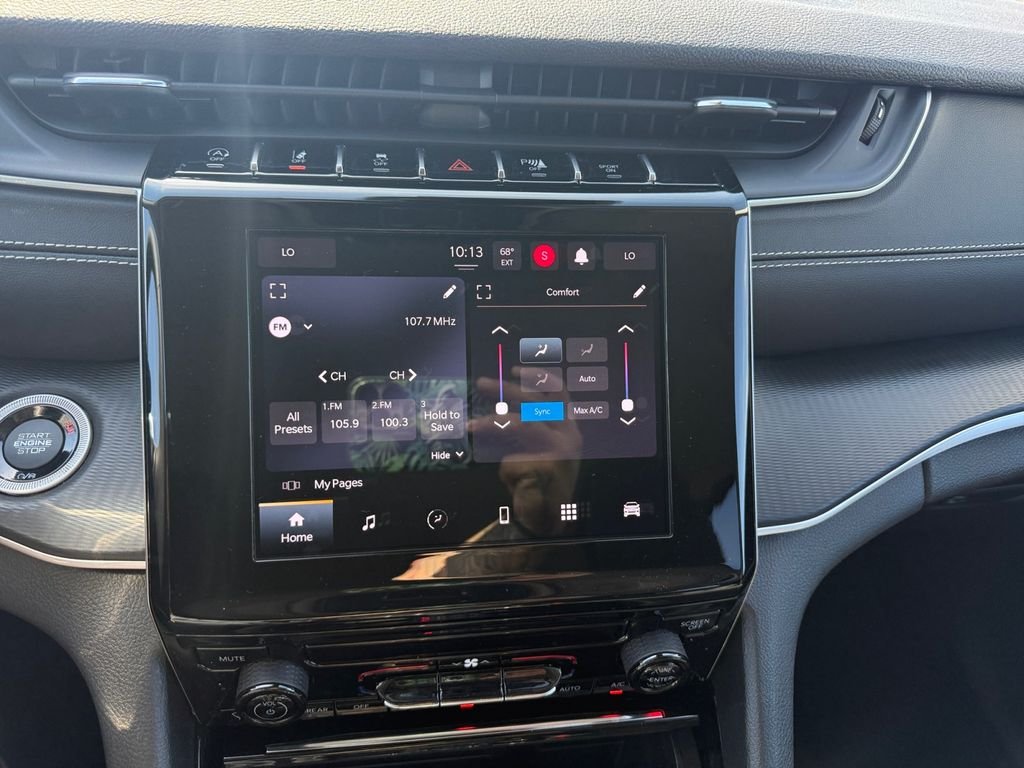 Used 2023 Gray Jeep Laredo image 20