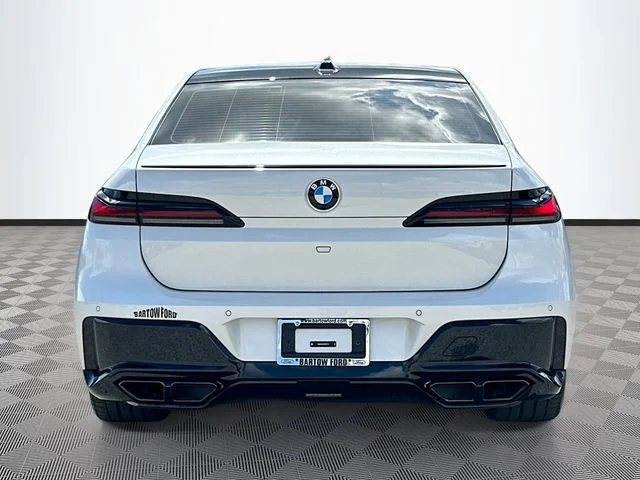Used 2023 White BMW 760i xDrive image 6