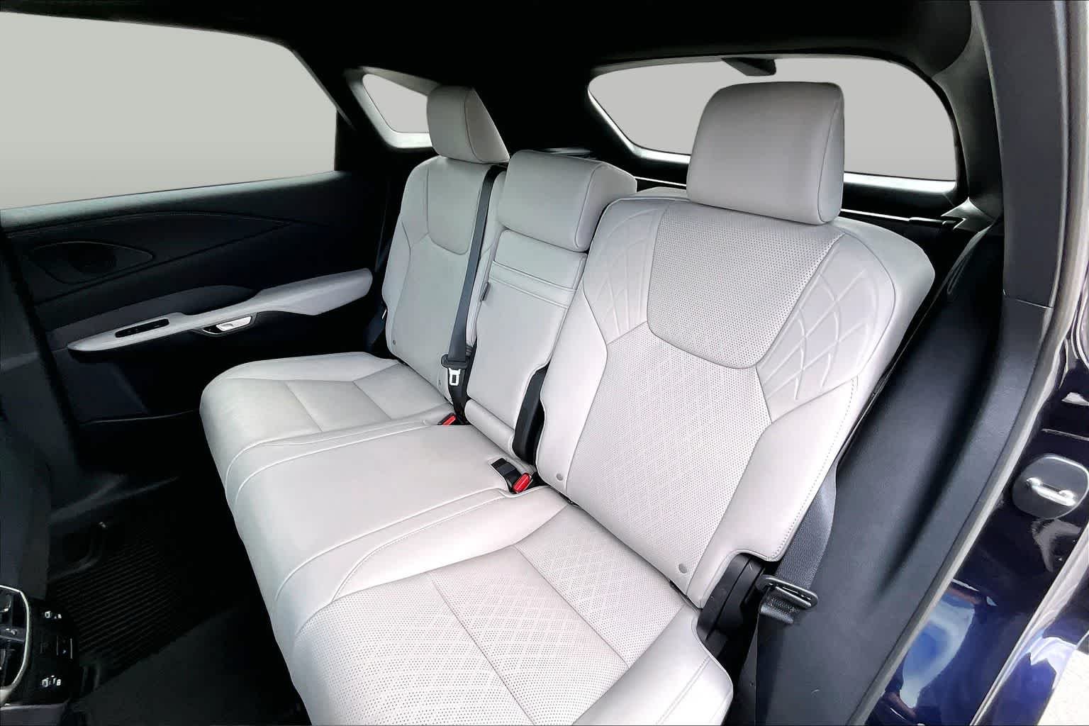 Used 2025 Nightfall Mica Lexus Premium Plus image 21