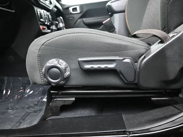 Used 2023 Black Jeep Mojave image 24