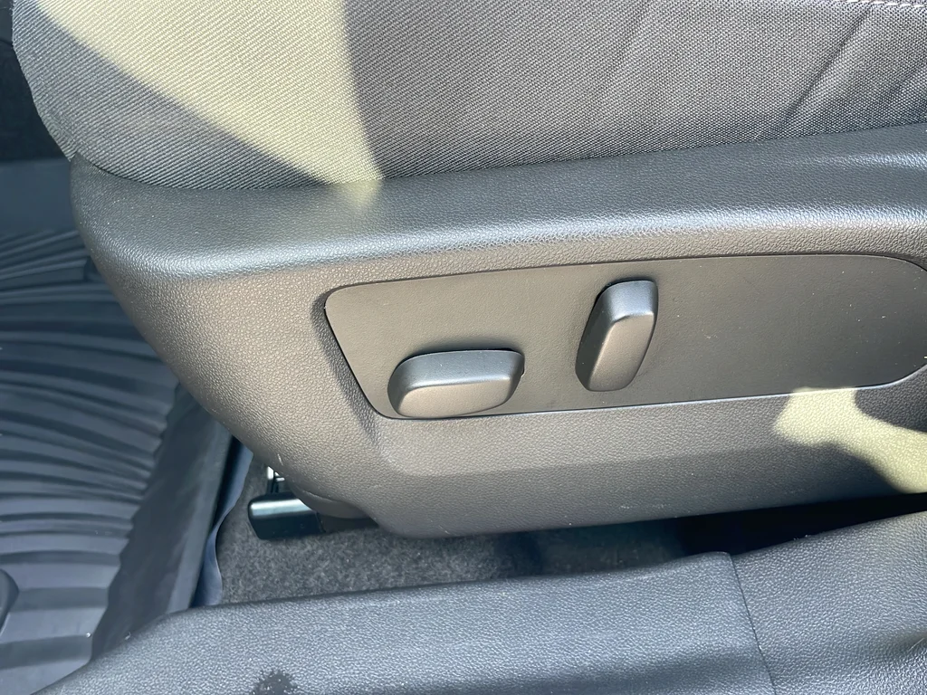 Used 2023 White Buick Preferred image 33
