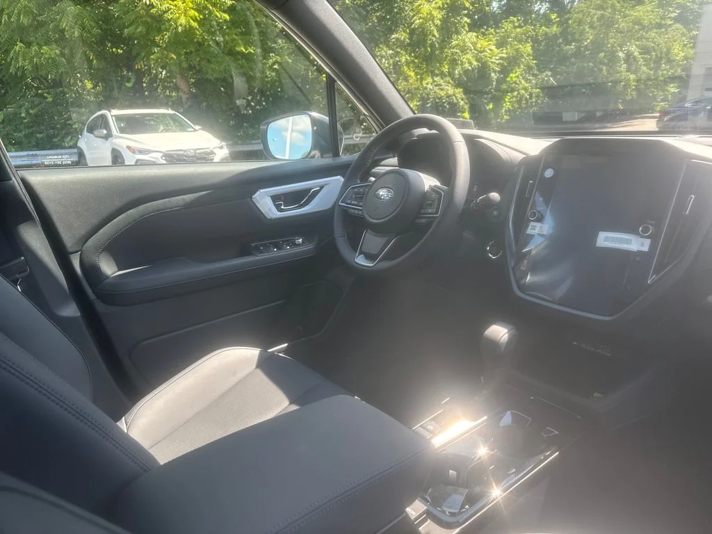 New 2026 CRYSTAL WHITE PEARL Subaru Limited Hybrid image 10