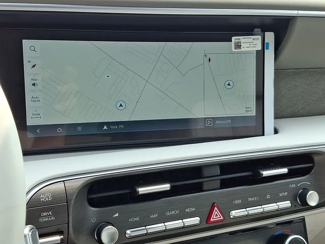New 2026 Silver Hyundai SEL Premium image 15