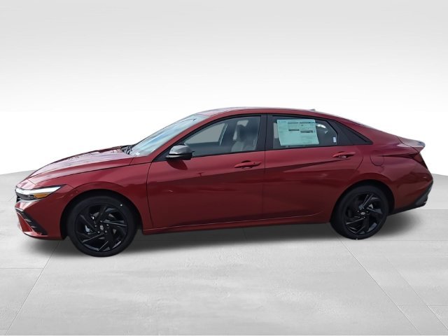 Used 2026 Red Hyundai SEL Sport image 4