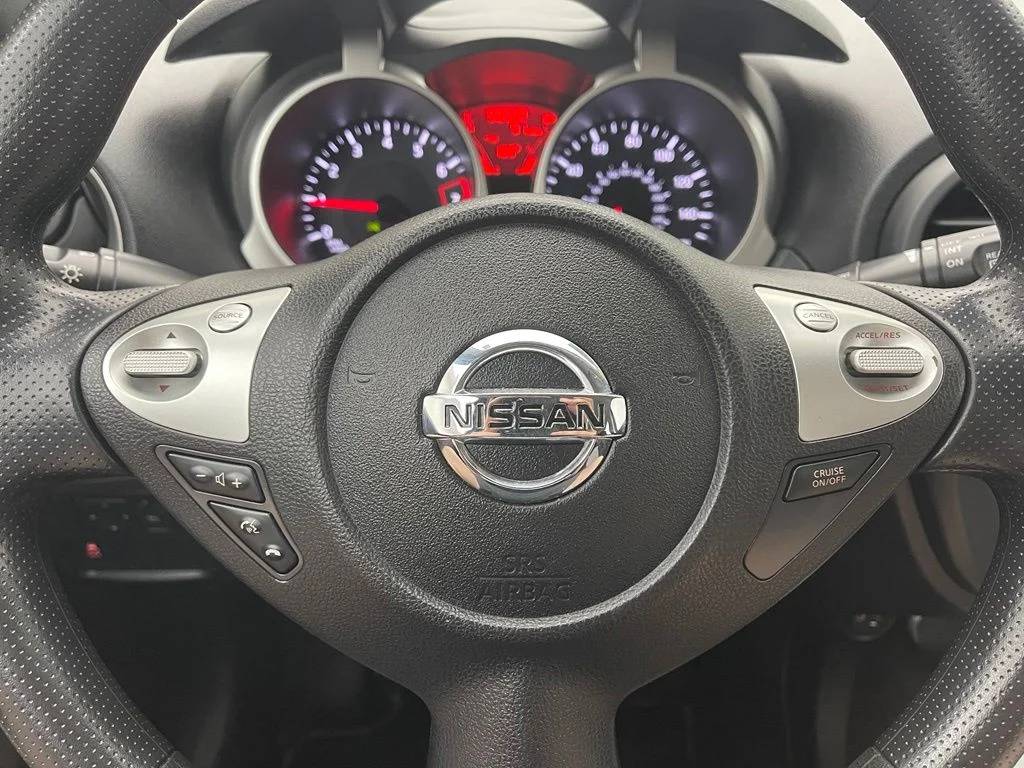 Used 2015 Gun Metallic Nissan S image 18