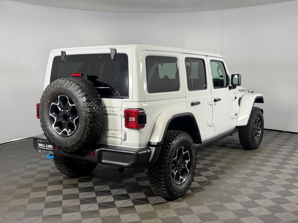 Used 2022 White Jeep Unlimited Rubicon 4xe image 6