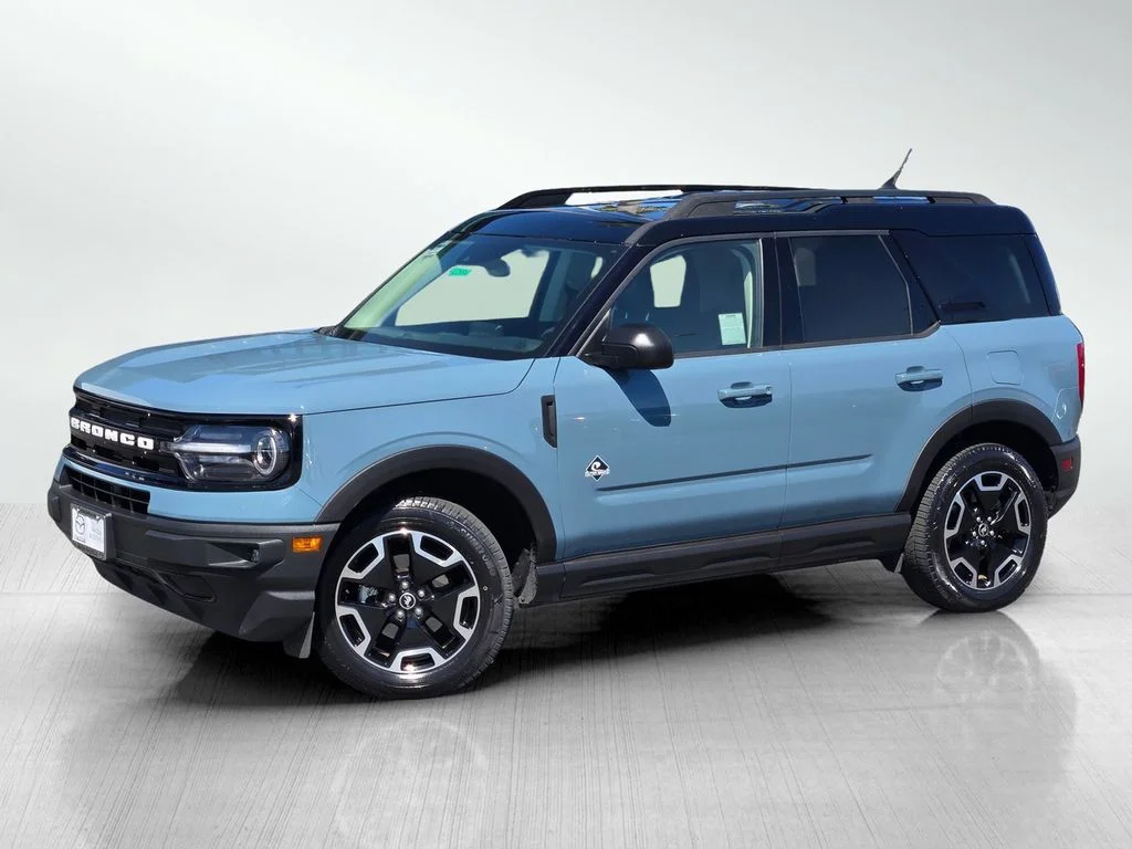 Used 2021  Ford Outer Banks image 6