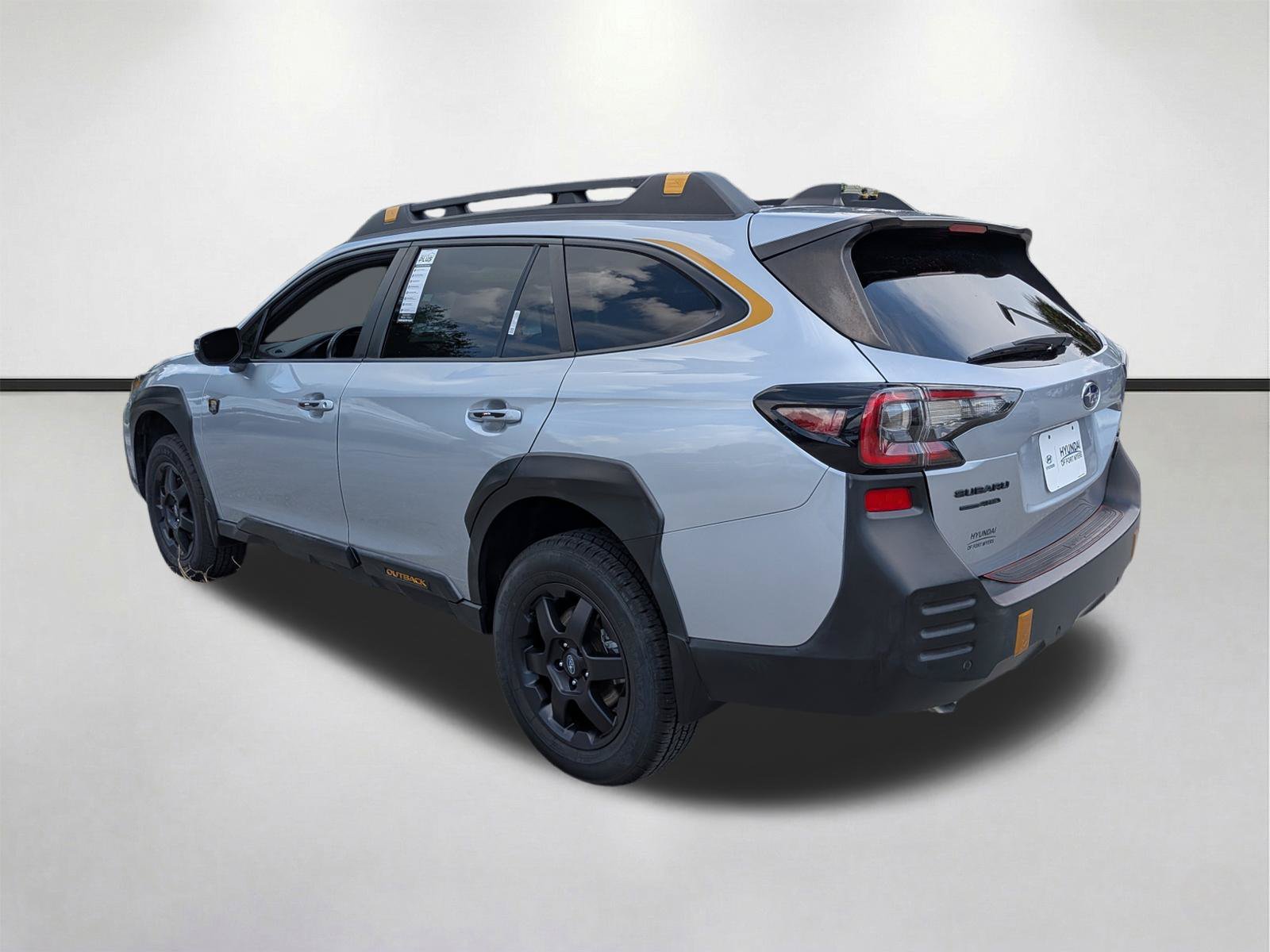 Used 2023 Ice Silver Metallic Subaru Wilderness image 8