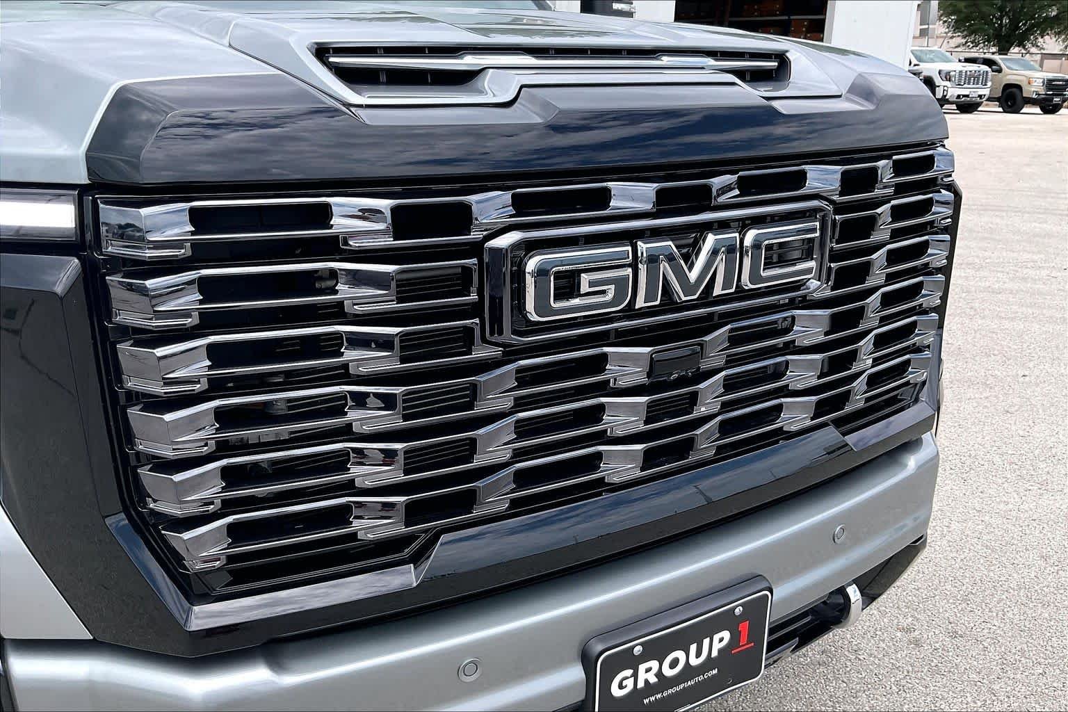 Used 2025 Sterling Metallic GMC Denali Ultimate image 30