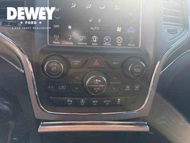 Used 2017 Bright White Clearcoat Jeep Limited image 19