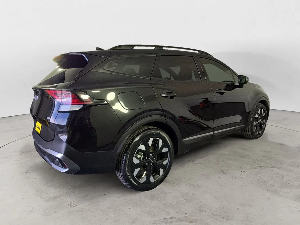 Used 2024 Black Kia X-Line Prestige image 5