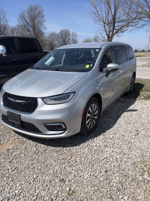 2023 Chrysler Pacifica Hybrid Touring L