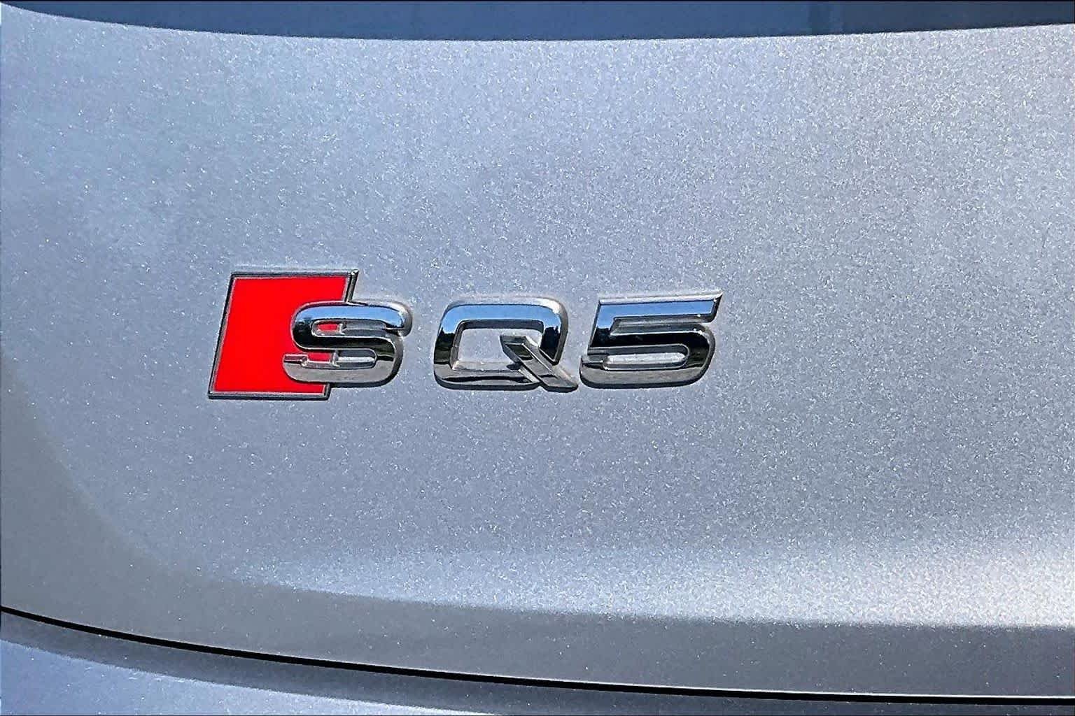 Used 2022 Florett Silver Metallic Audi Premium Plus image 10