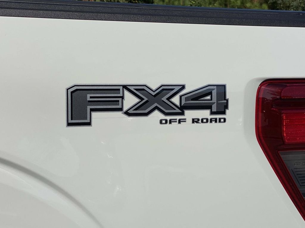 Certified Used 2024 Avalanche Ford XLT image 12