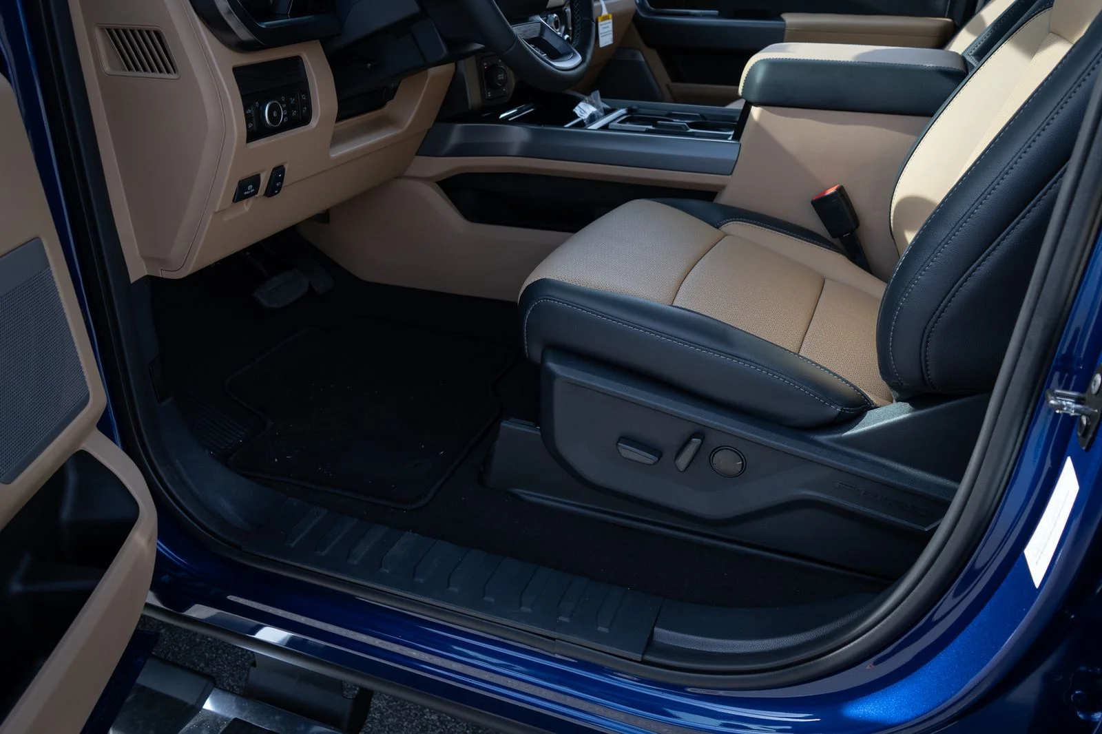 New 2026 Argon Blue Metallic Ford F-250® Lariat® image 17