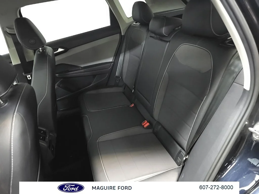 Used 2022  Volkswagen 1.5T SE image 34