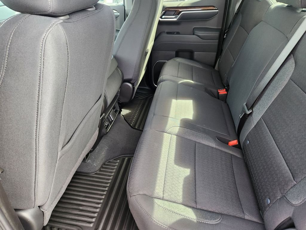 New 2026 Sterling Metallic GMC Elevation image 21