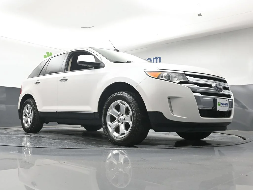 Used 2011 White Ford SEL image 25