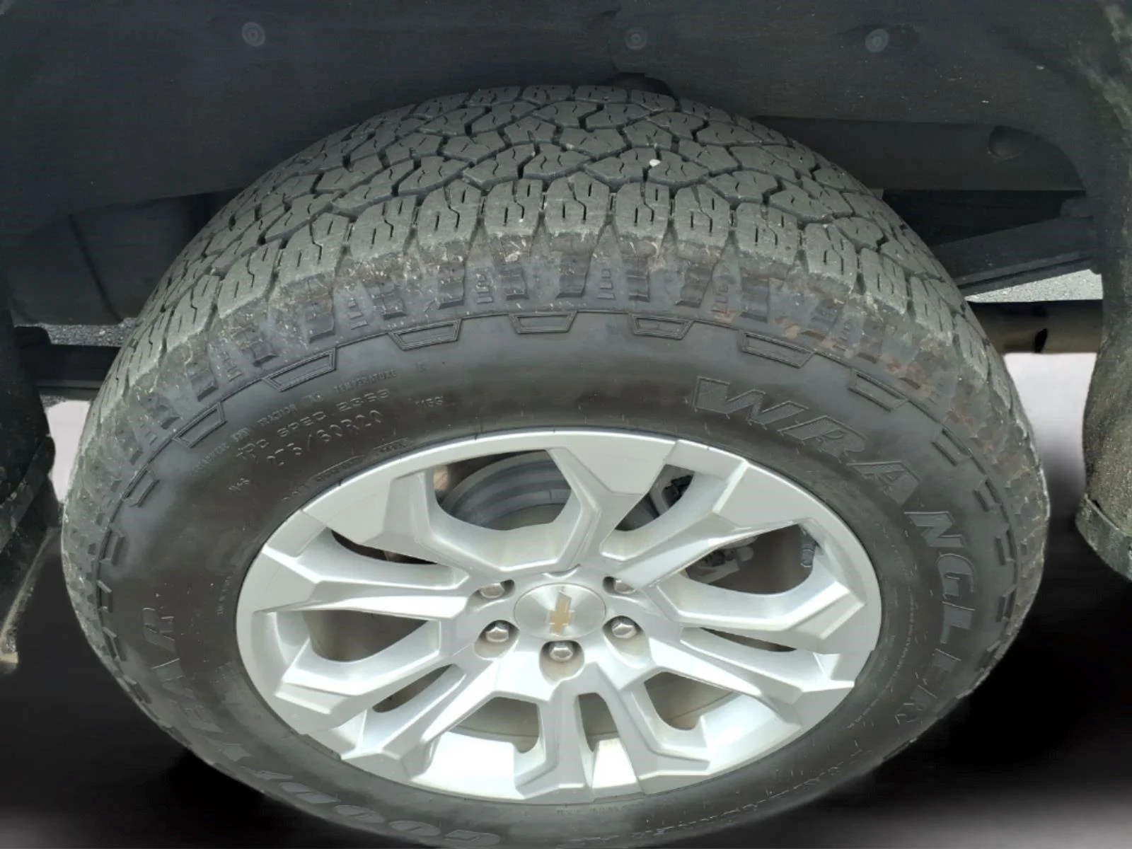 Used 2023 SUMMIT WHITE Chevrolet LTZ image 10