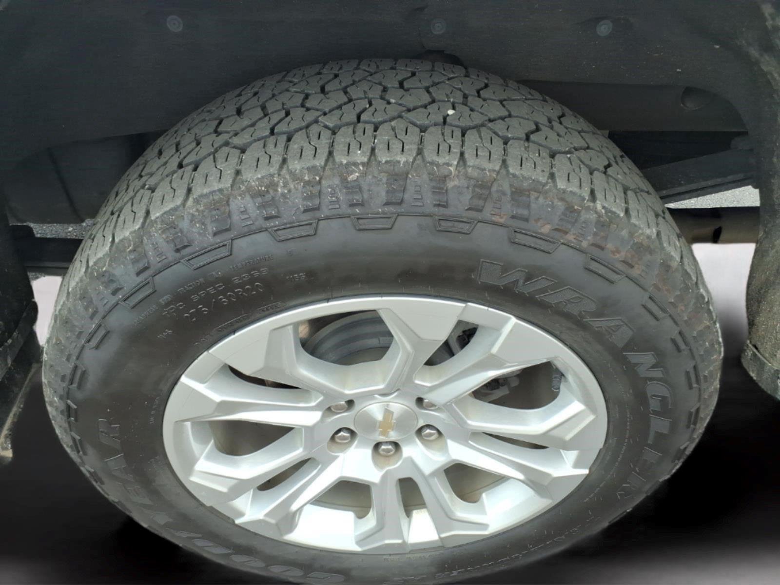 Used 2023 SUMMIT WHITE Chevrolet LTZ image 10