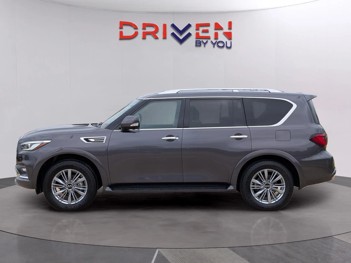 Used 2024 Anthracite Gray INFINITI LUXE image 2
