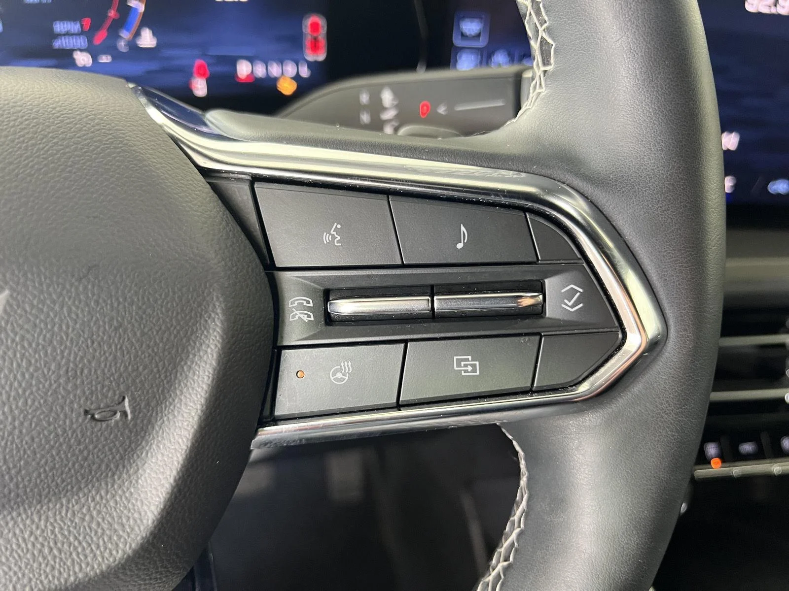Used 2024 Lakeshore Blue Metallic Chevrolet LT image 10
