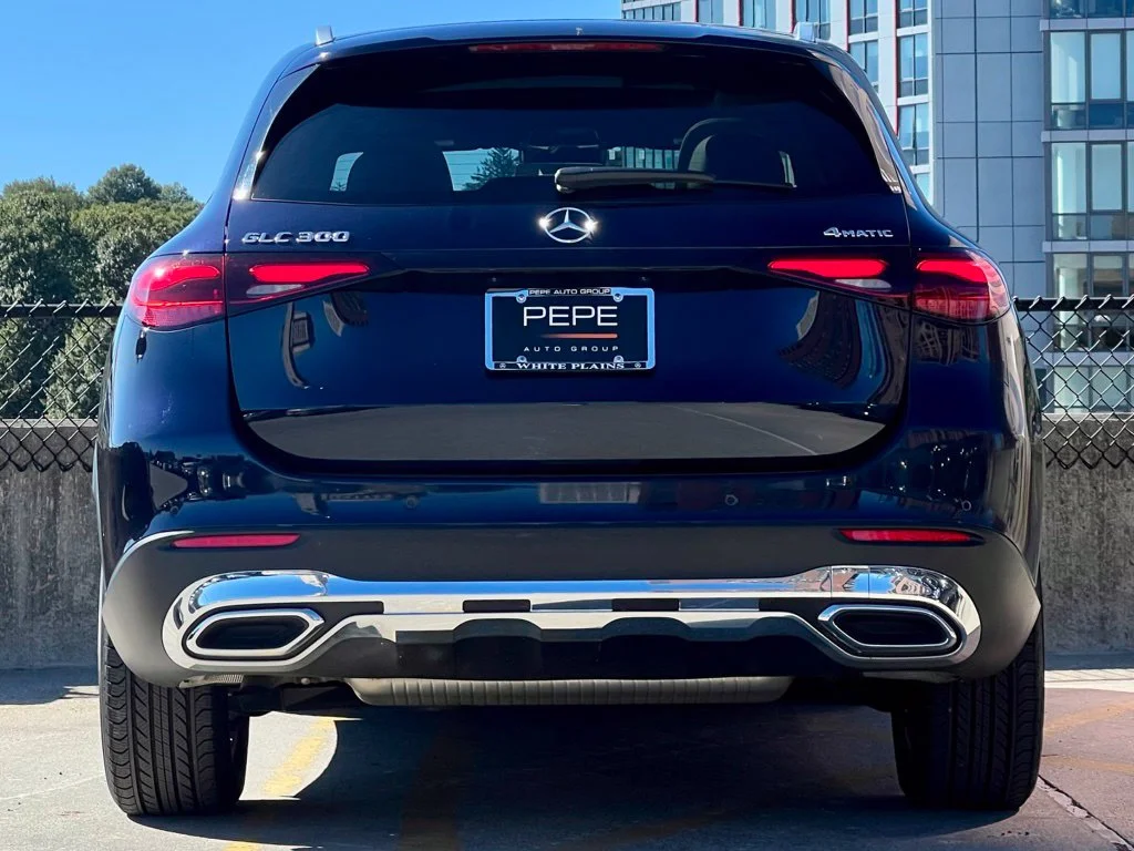 Certified Used 2024  Mercedes-Benz GLC 300 image 6